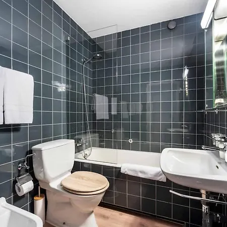 2bedr Parking View Apartment St. Moritz